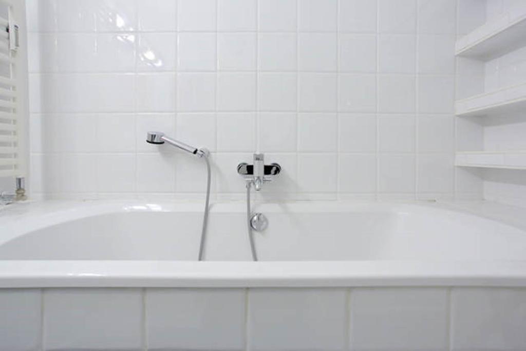 Apartment Mariahilf - 4Rooms4You Wina Ruang foto