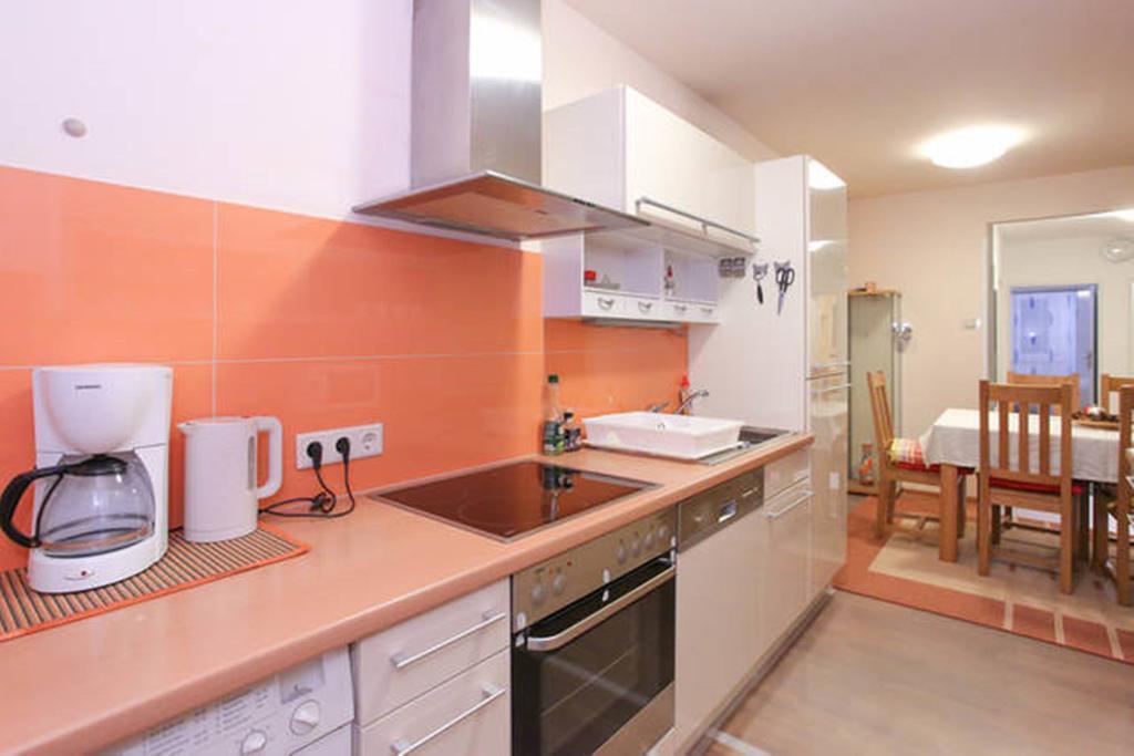 Apartment Mariahilf - 4Rooms4You Wina Ruang foto